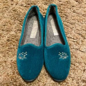 Connoisseur Aqua Slippers with flower embroidery Size 8
